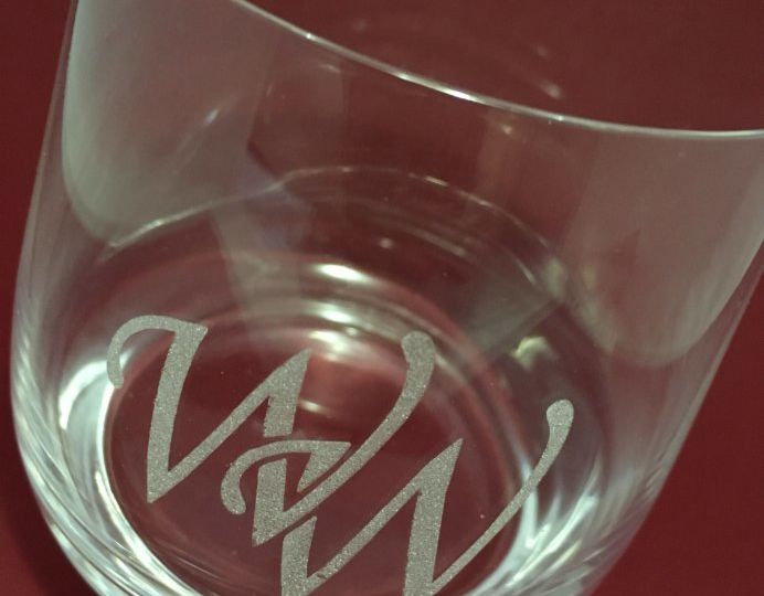 Customizzare Glass Engraving Services